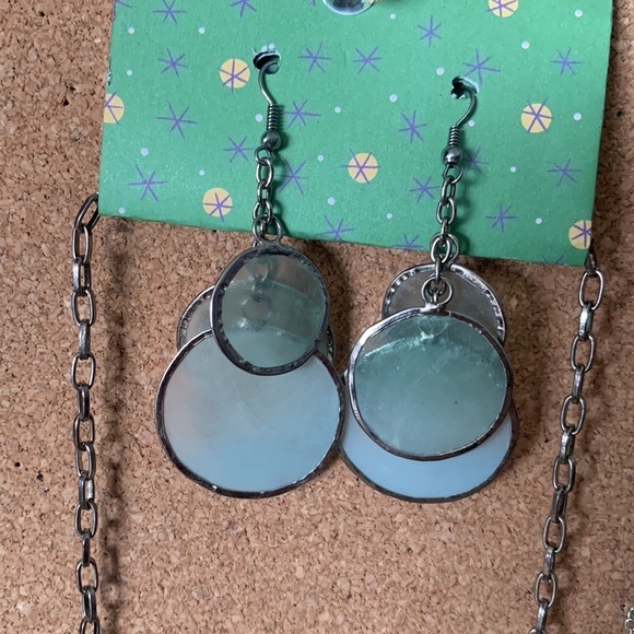 🌈 3 For $30 Mix & Match  Earring/Necklace sets - Picture 3 of 6